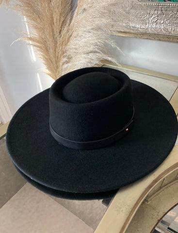 BEAUTY GURU HAT- BLACK